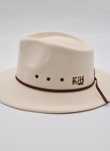 'THE SHACK' Fedora - Snow